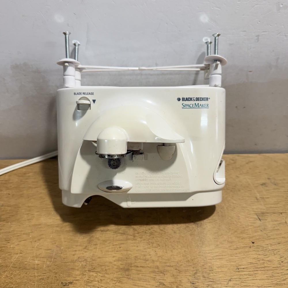 Black & Decker EC-85 Spacemaker Under The Cabinet Can Opener Kitchen Tested